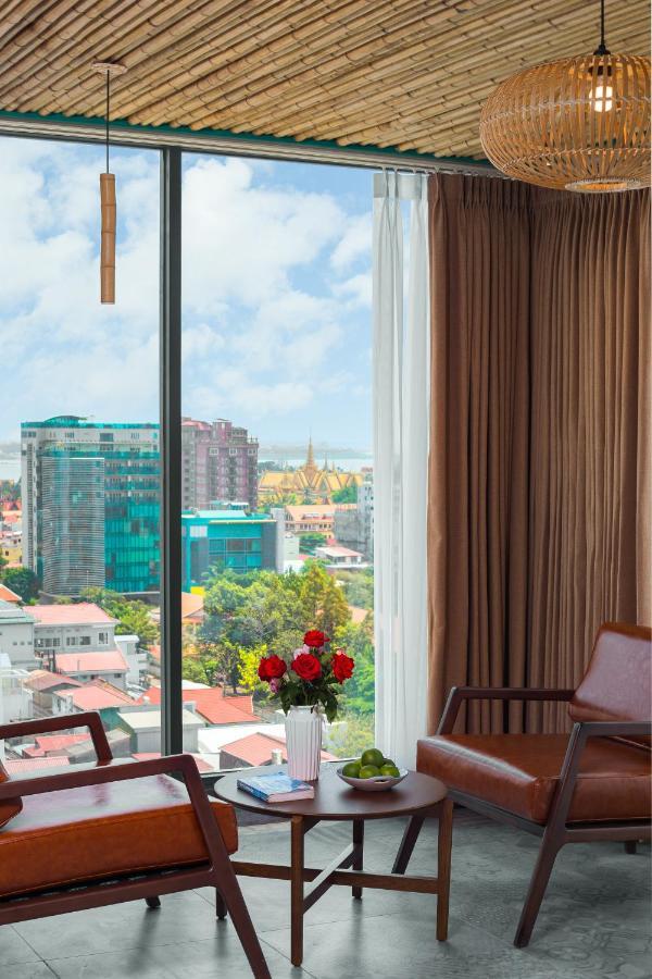 Cest La Vie Boutique Hotel Phnom Penh Exterior photo